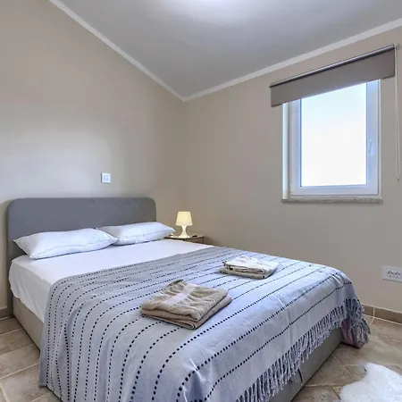 Majmajola By Interhome *